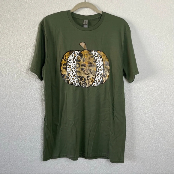Leopard Print Pumpkin T Shirt Army Green Size Medium Unisex - Picture 1 of 9